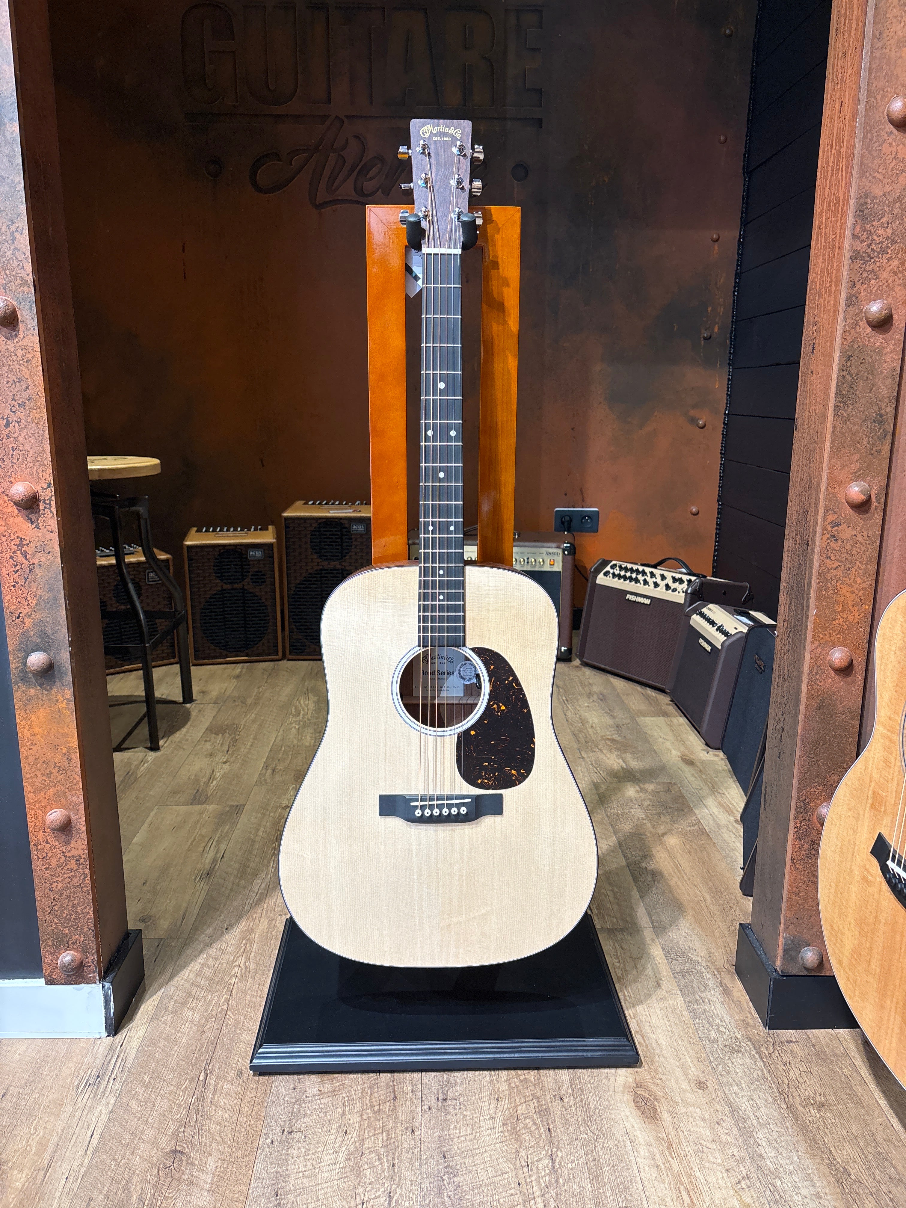 Martin D10E
