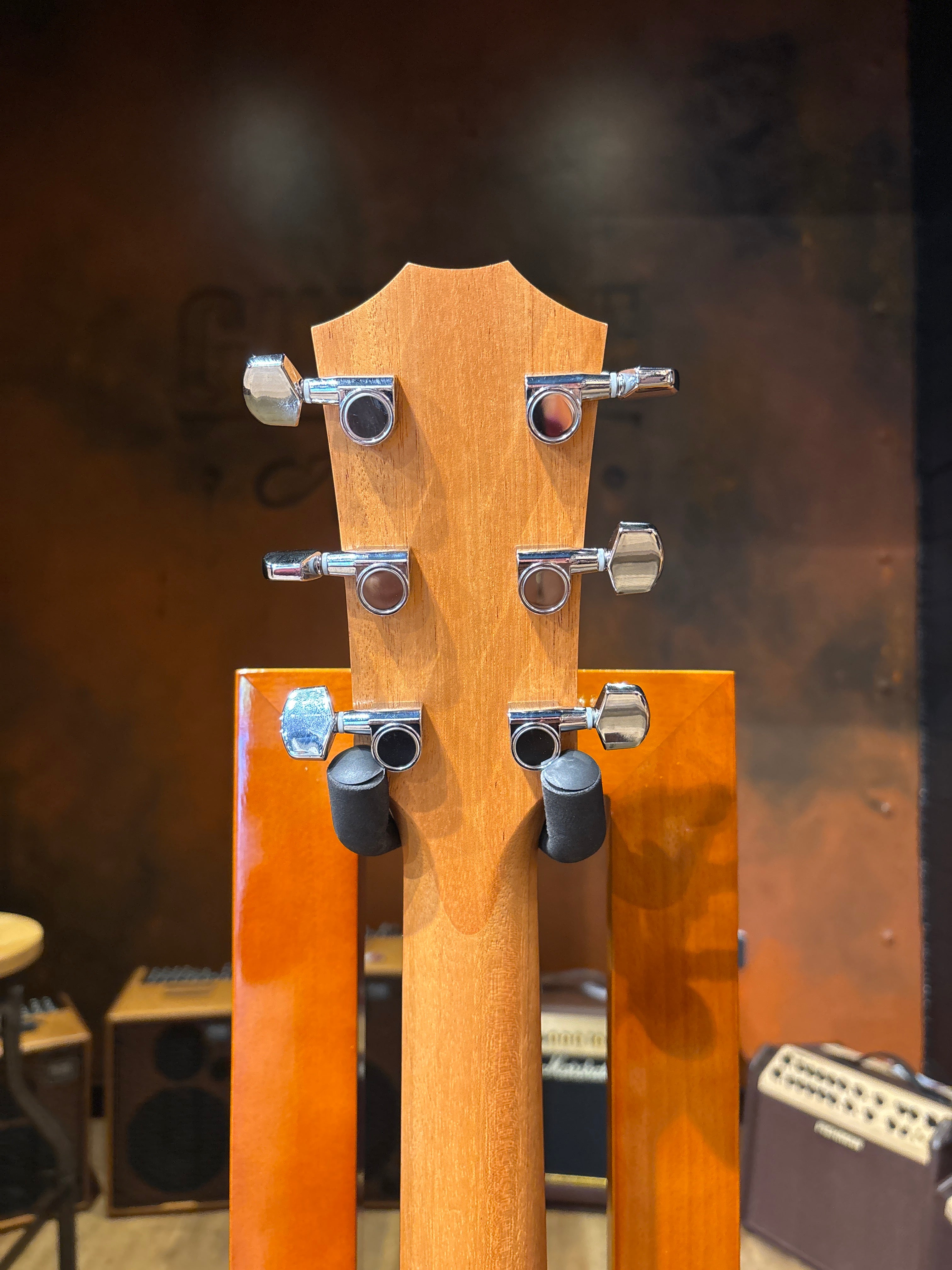 Taylor 214CE