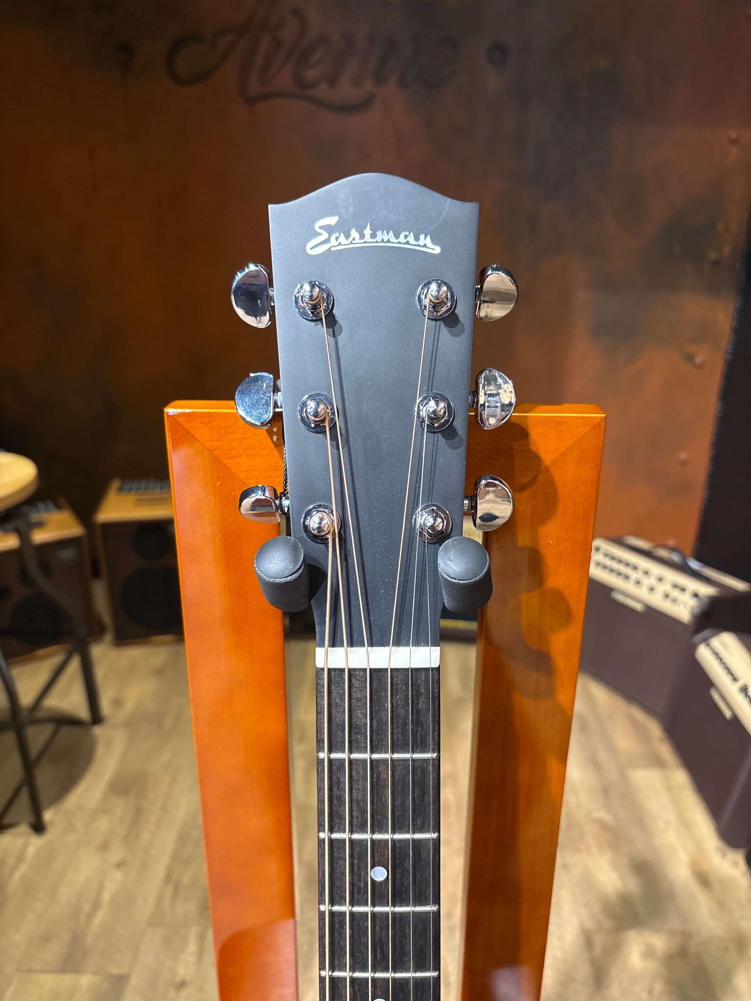 Eastman AC122 1CE