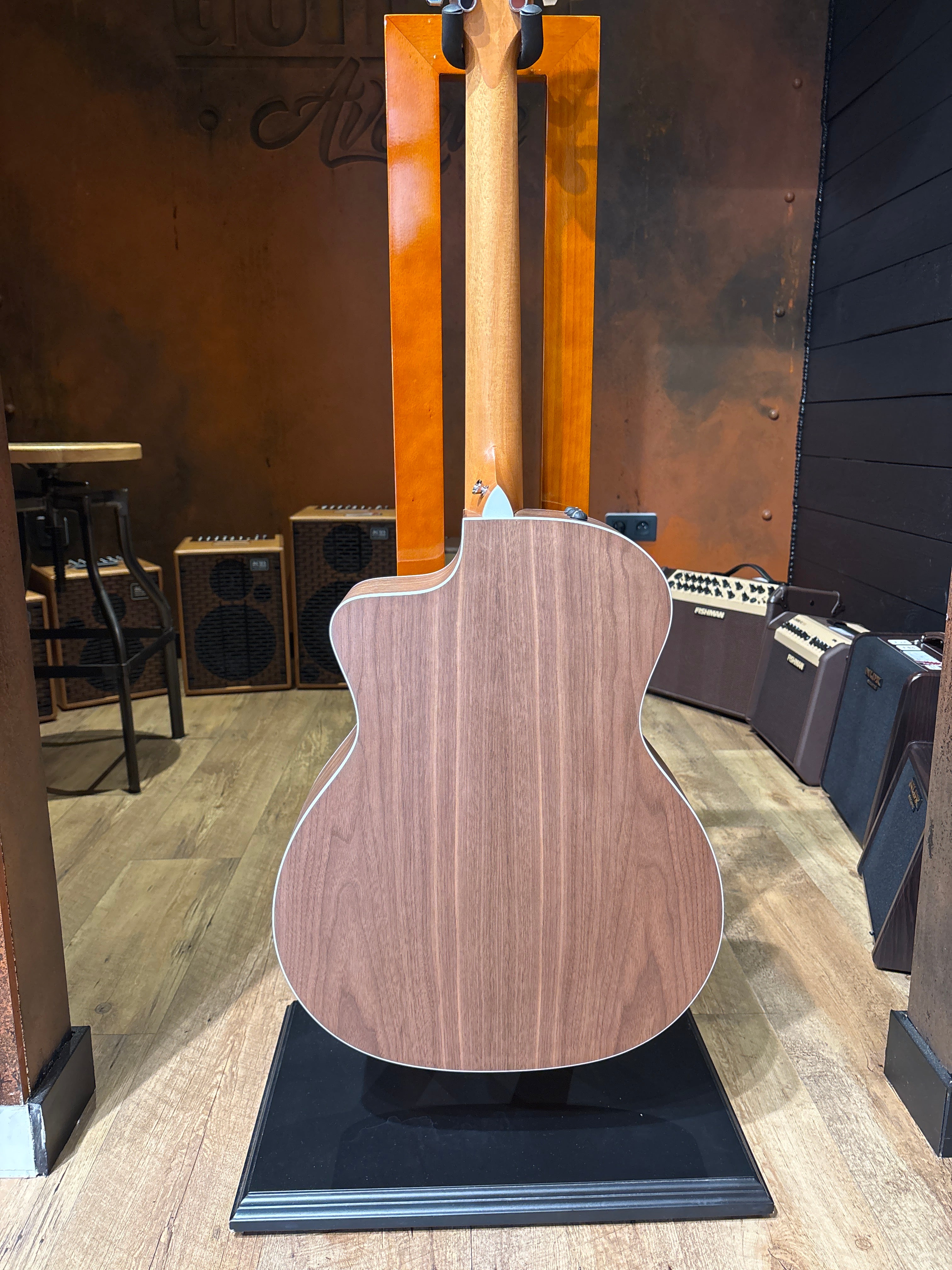 Taylor 214CE