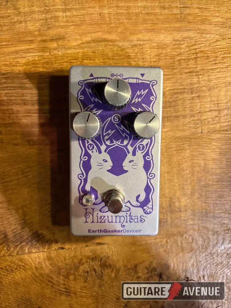 Earthquaker devices Hizumitas Fuzz Effet