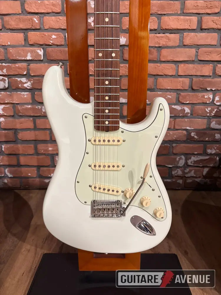 Fender Classic Player Stratocaster - Occasion Guitare électrique