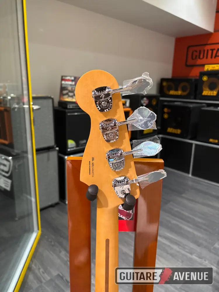 Fender Mark Hoppus Jaguar Bass Basses