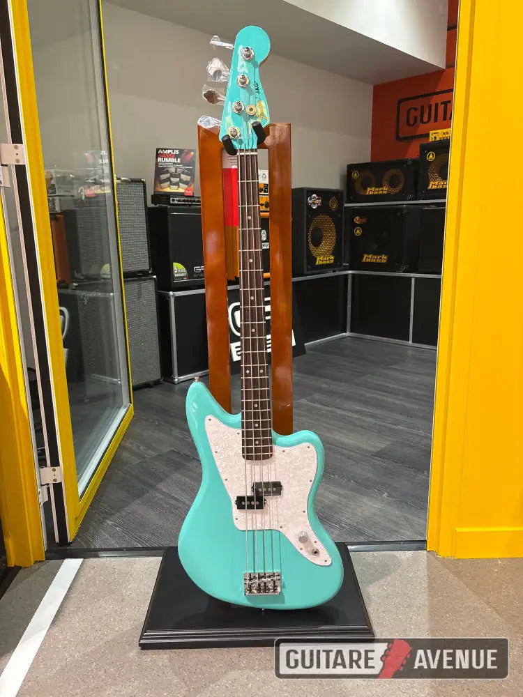 Fender Mark Hoppus Jaguar Bass Basses