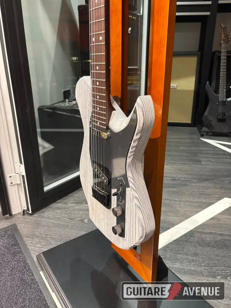 Flamel Guitars Cyanure Standard - Guitare électrique