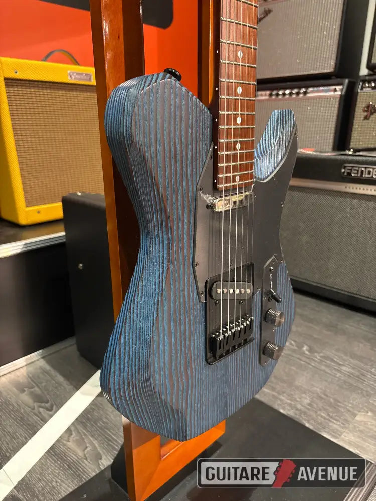 Flamel Guitars Cyanure Standard Guitare électrique