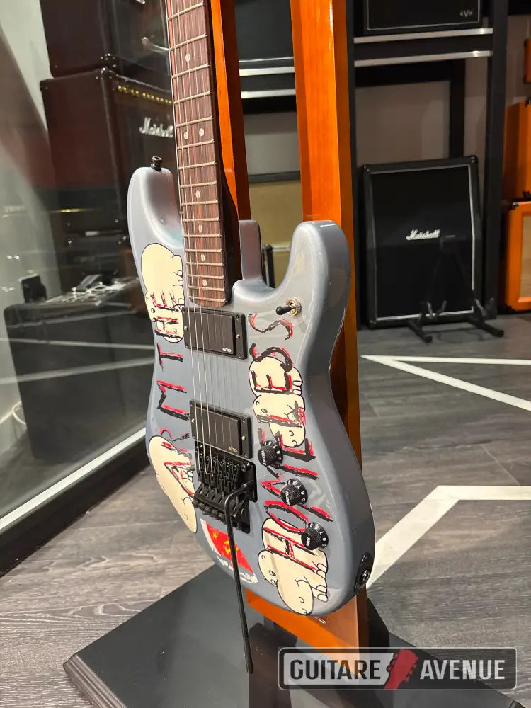 La guitare « Arm the Homeless » de Tom Morello signature Guitare électrique