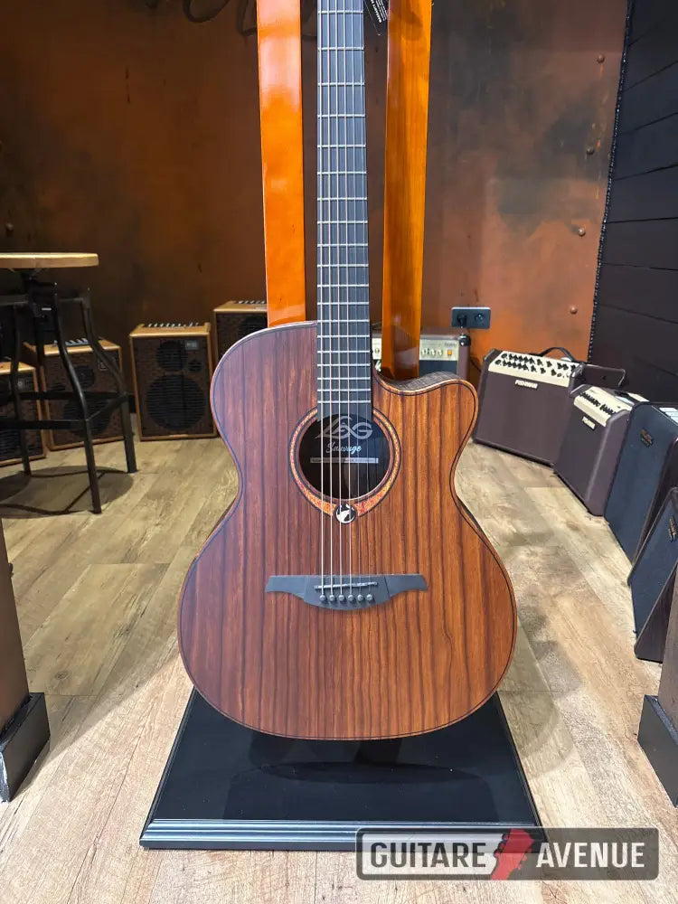 Lag Sauvage ACE Guitare acoustique