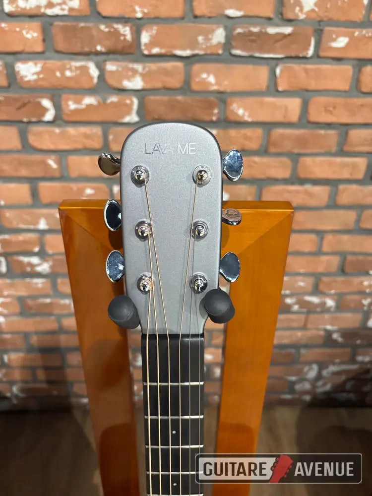 Lava Me III - Occasion Guitare acoustique d’occasion