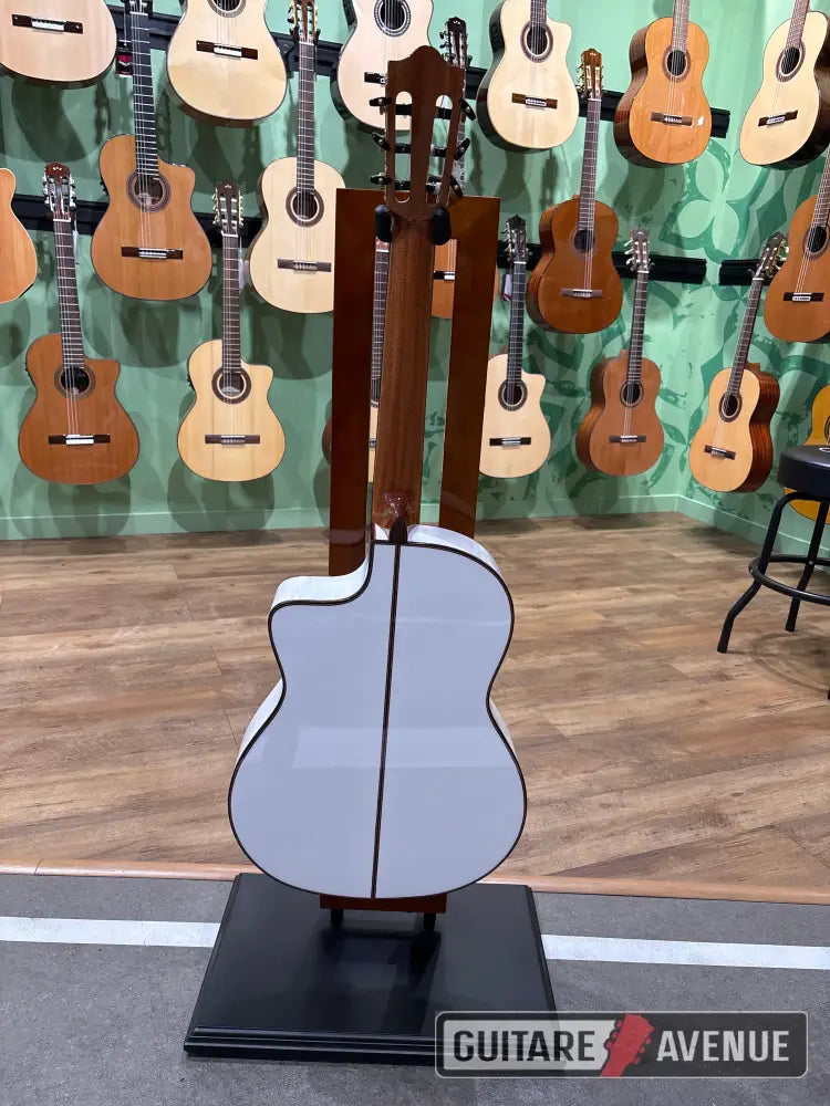 Martinez Kema series White MP - Guitare Classique