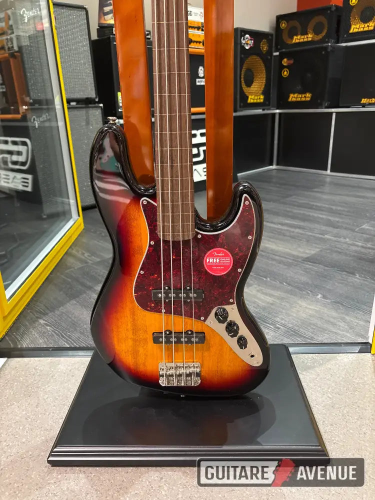 Squier Classic vive 60’s Jazz Bass fretless Basses
