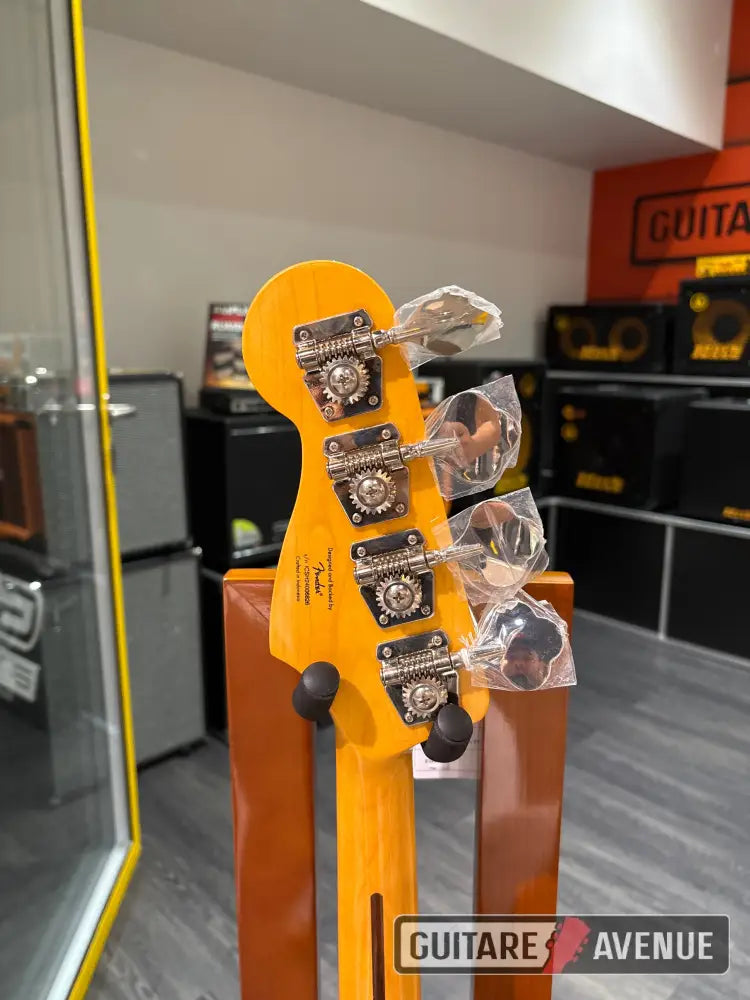 Squier Classic vive 60’s Jazz Bass fretless Basses