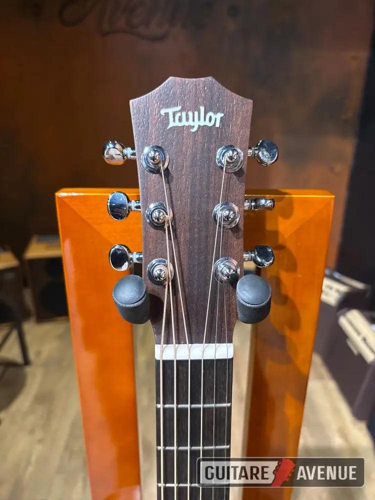 Taylor BT1e walnut Guitare acoustique