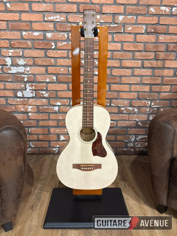 Art & Lutherie Roadhouse faded cream - occasion Guitare acoustique d’occasion