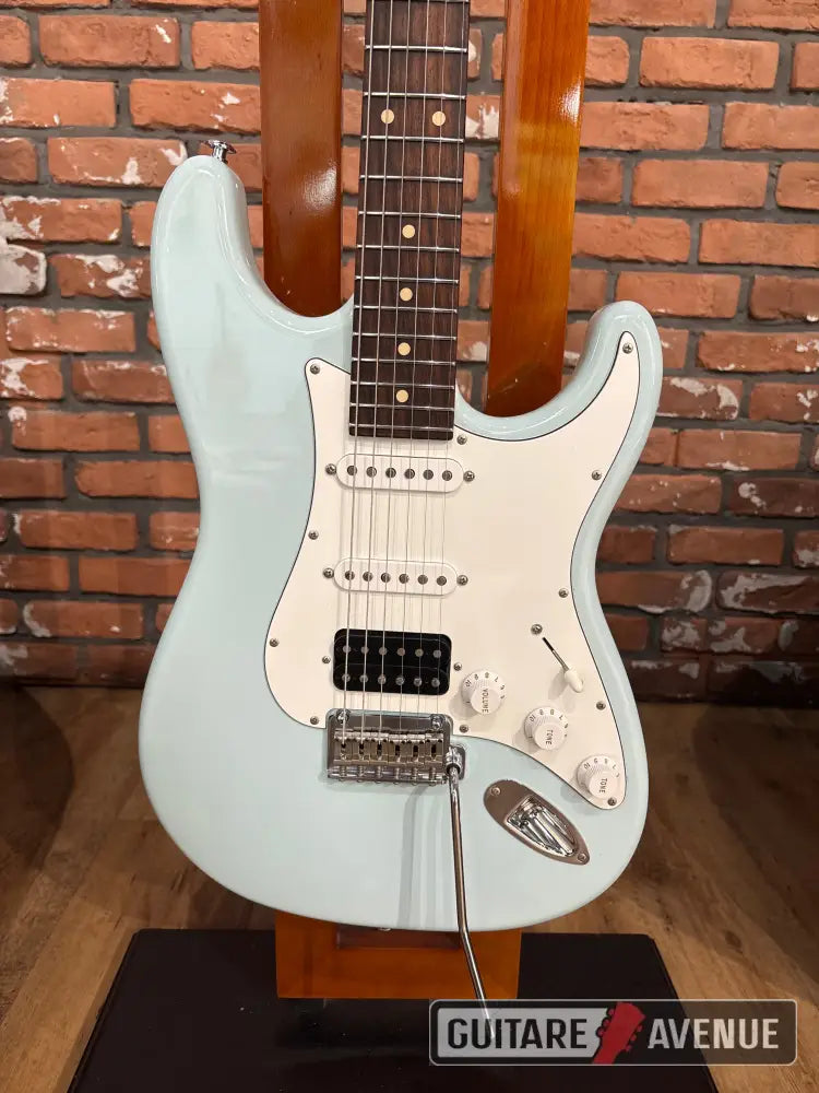 Suhr Classic S HSS sonic blue- Occasion Guitare électrique