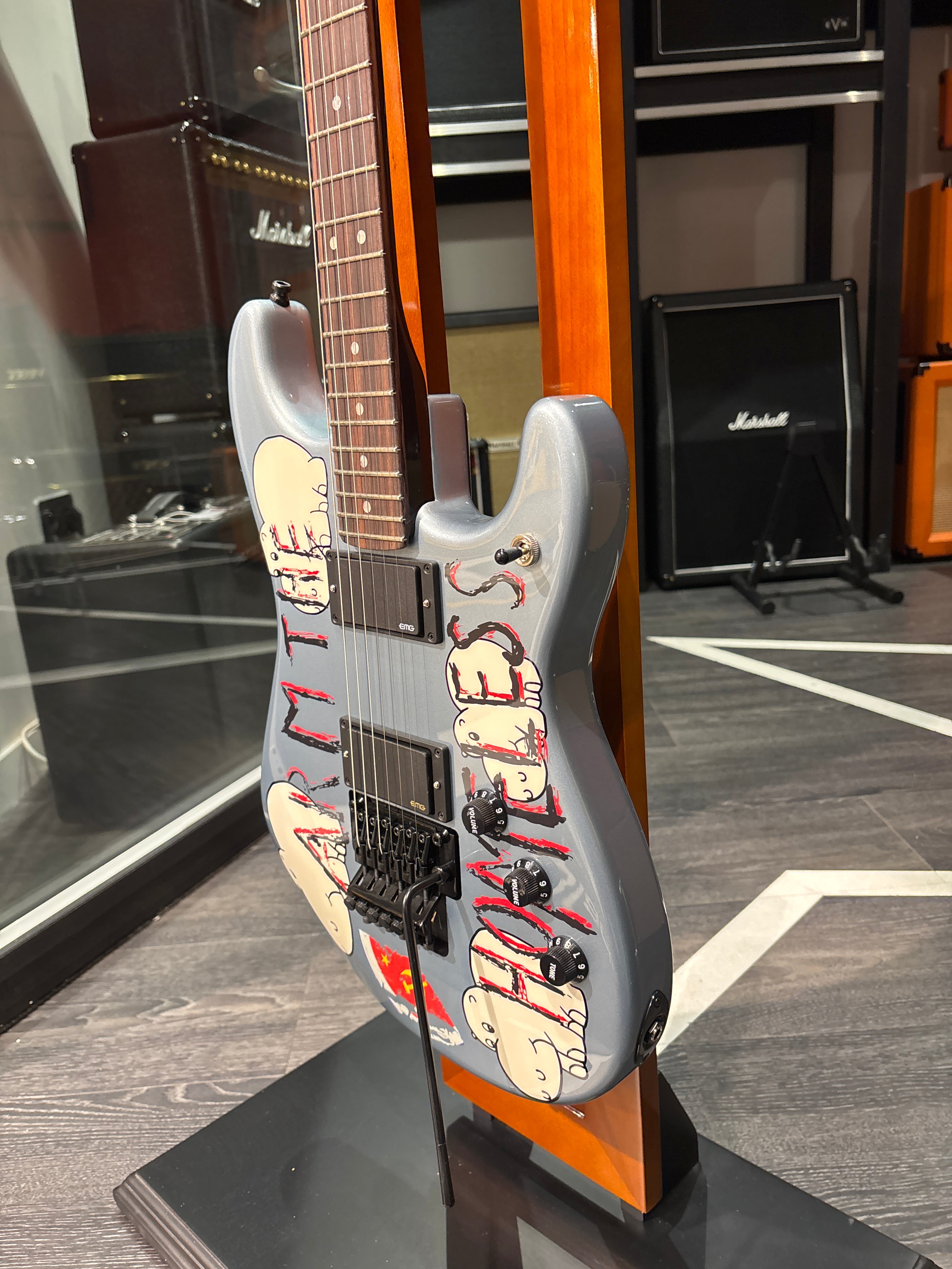 La guitare « Arm the Homeless » de Tom Morello signature