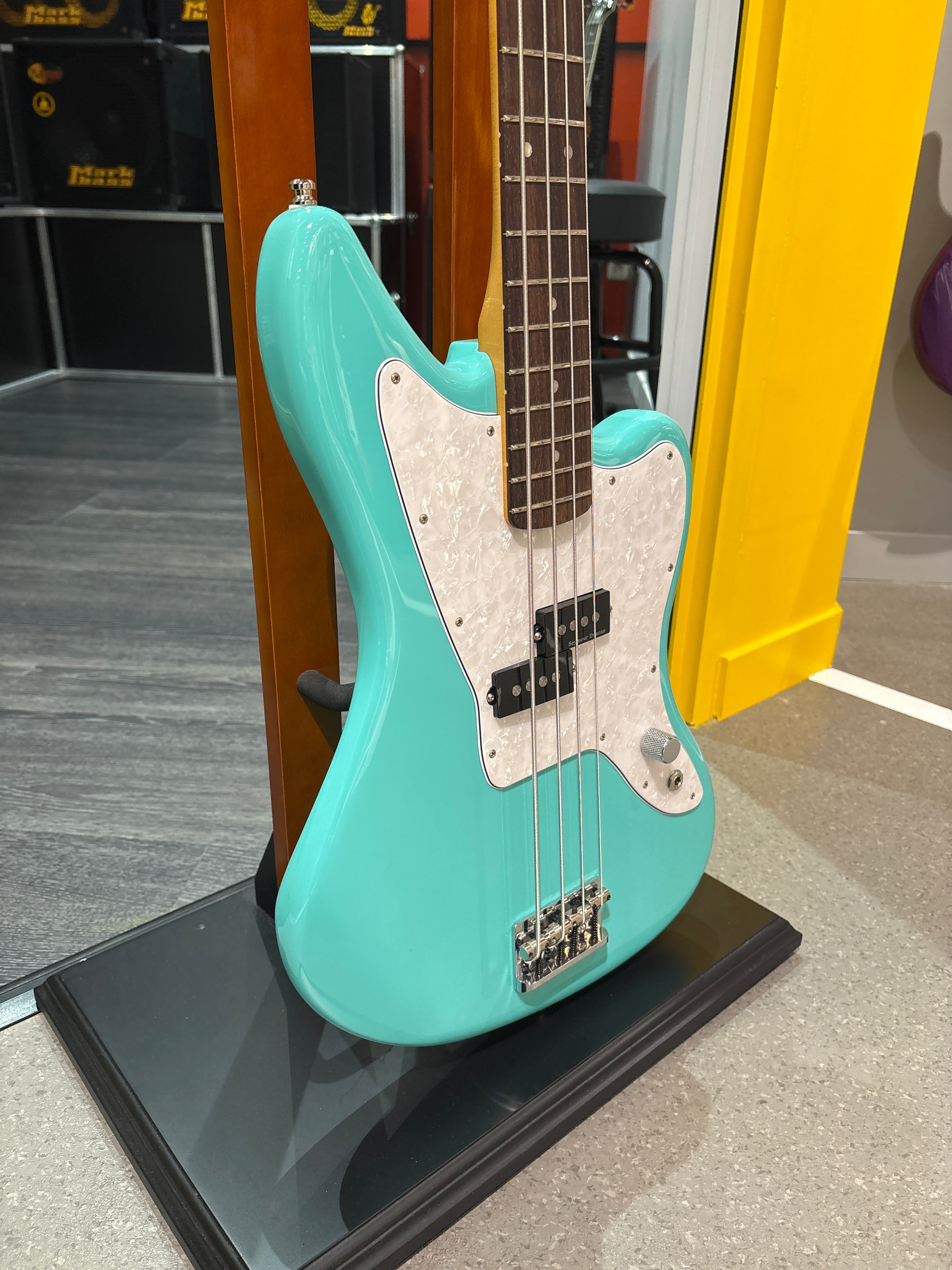 Fender Mark Hoppus Jaguar Bass