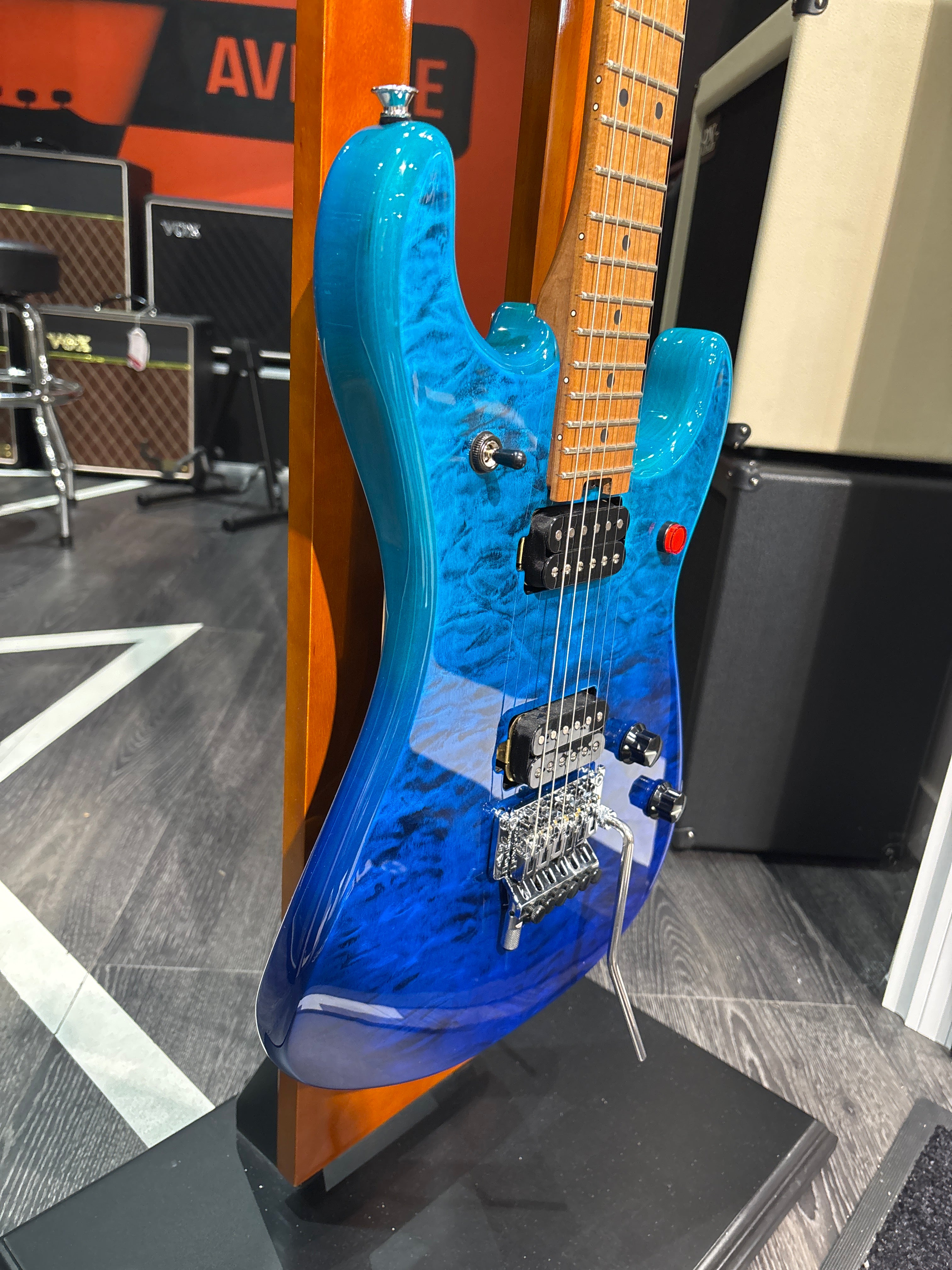 EVH 5150 Deluxe QM Baked Maple Pacific Drift