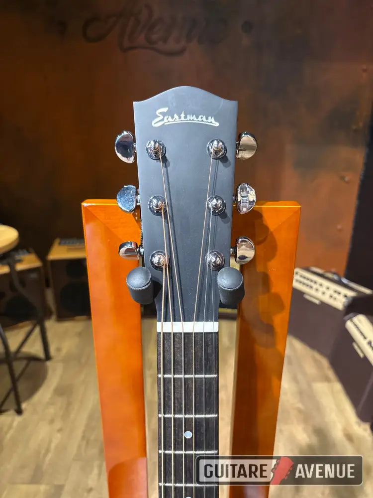 Eastman AC122 1CE Guitare électro-acoustique