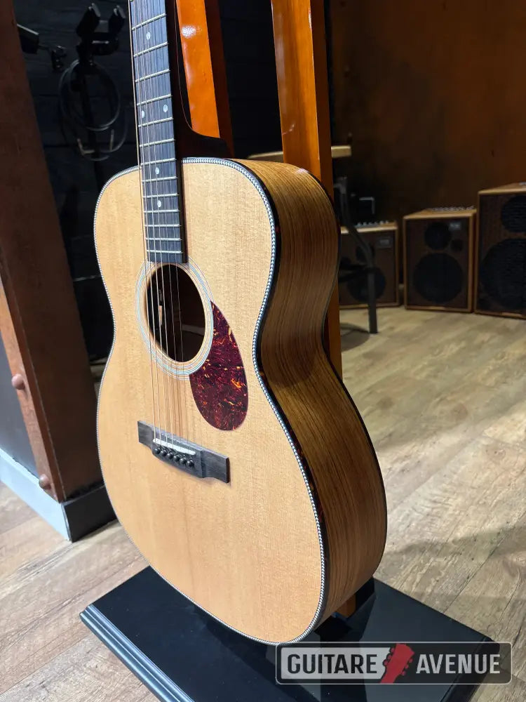 Eastman E3OME Guitare électro-acoustique