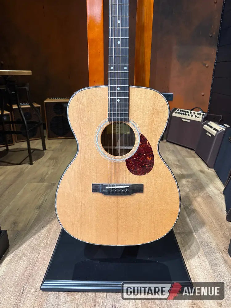 Eastman E3OME Guitare électro-acoustique