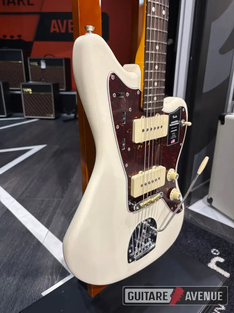 Fender American Professionnal Jazzmaster RW Olympic white - Guitare électrique