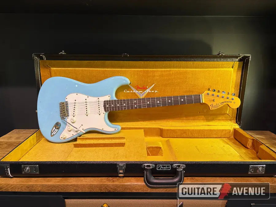 Fender Custom Shop 1969 Stratocaster Journeyman Relic Faded Daphne Blue Custom Shop
