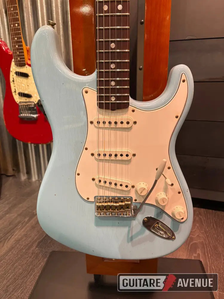 Fender Custom Shop 1969 Stratocaster Journeyman Relic Faded Daphne Blue Custom Shop