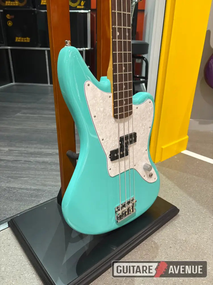 Fender Mark Hoppus Jaguar Bass Basses