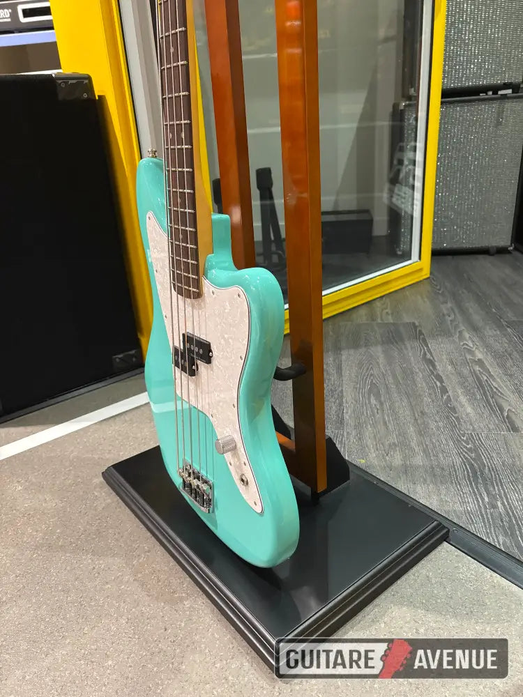 Fender Mark Hoppus Jaguar Bass Basses