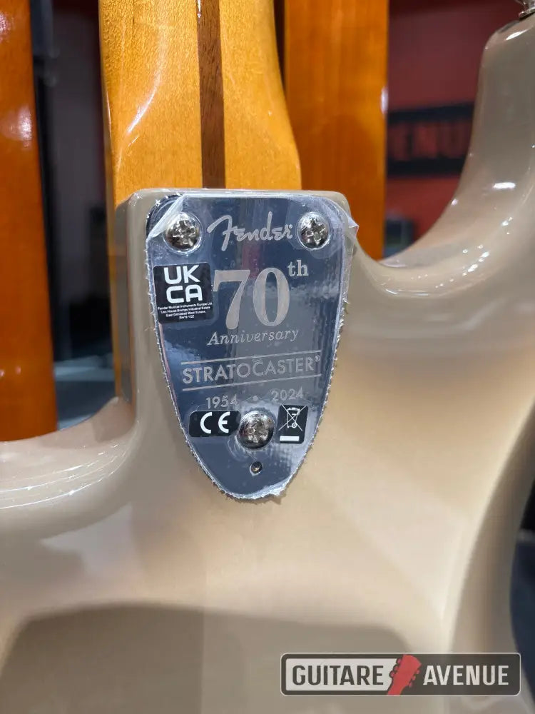 Fender Vintera II Stratocaster Antigua 70e anniversaire - Guitare électrique
