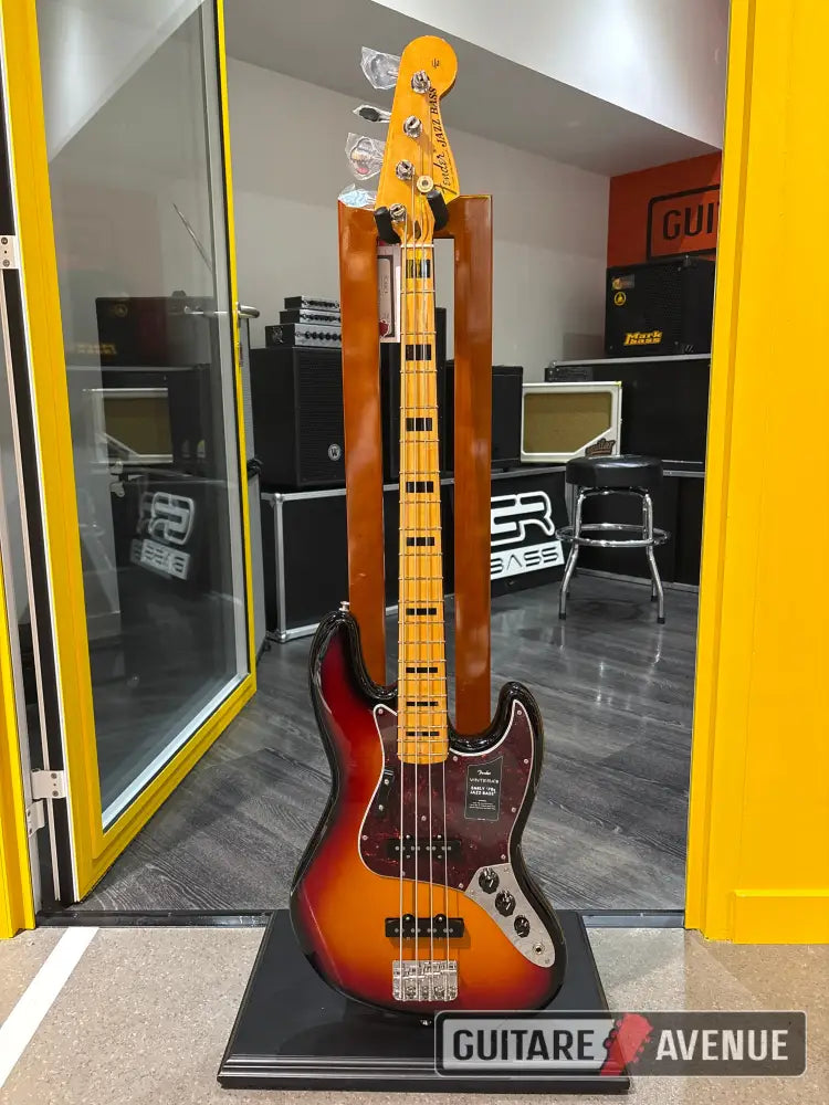 Fender vintera III Early 70’s Jazz Bass - Basses