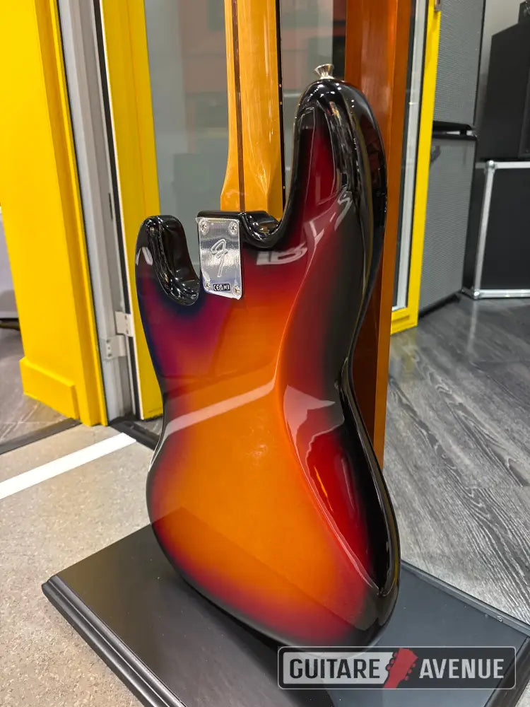 Fender vintera III Early 70’s Jazz Bass - Basses