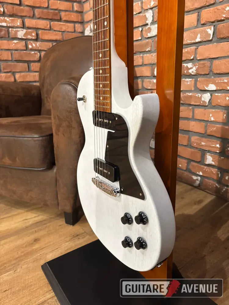 Gibson Les Paul Tribute P90 worn white satin - Occasion - Guitare électrique