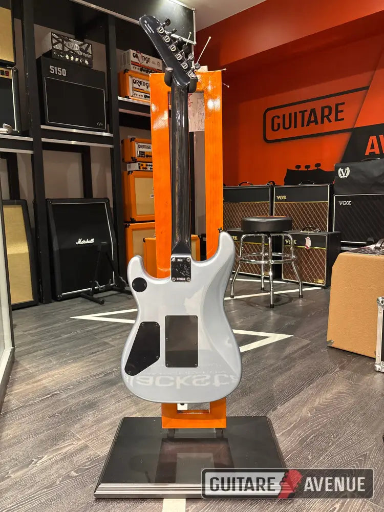 La guitare « Arm the Homeless » de Tom Morello signature Guitare électrique