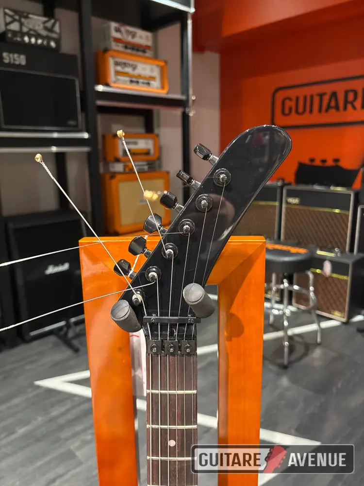 La guitare « Arm the Homeless » de Tom Morello signature Guitare électrique