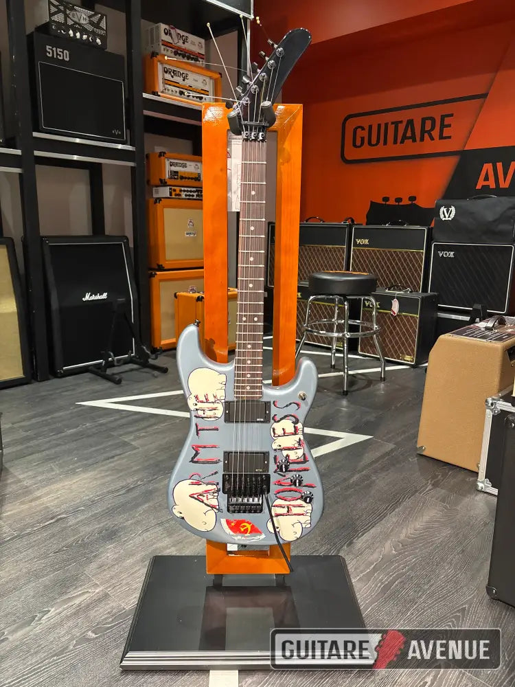 La guitare « Arm the Homeless » de Tom Morello signature Guitare électrique