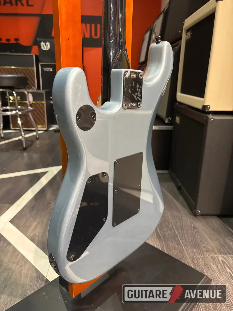La guitare « Arm the Homeless » de Tom Morello signature Guitare électrique