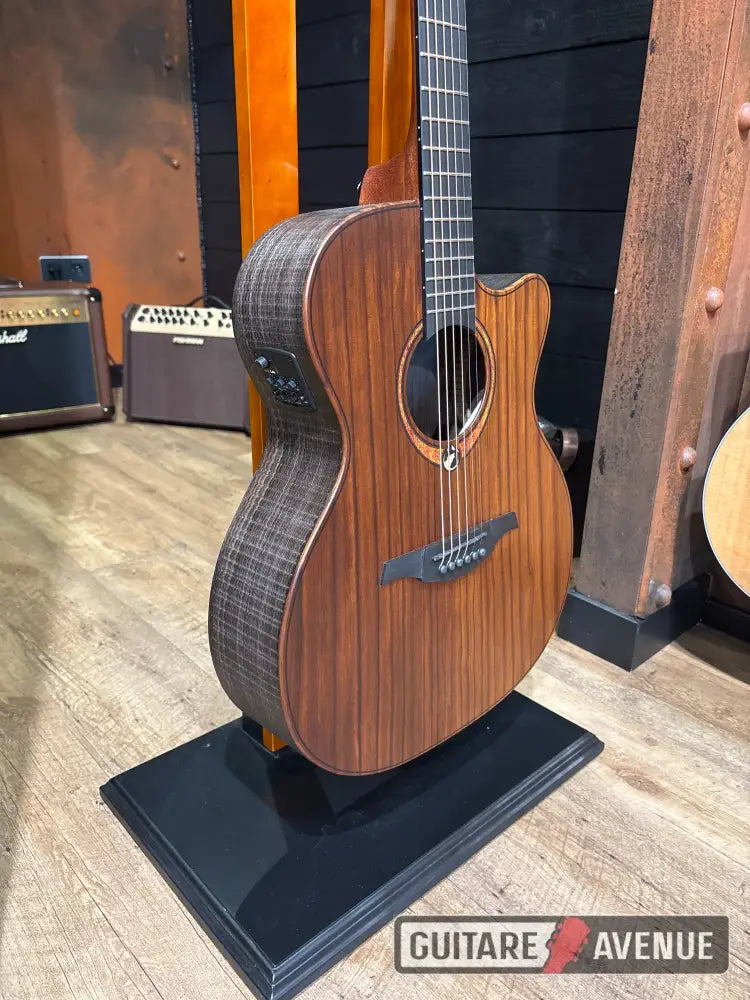 Lag Sauvage ACE Guitare acoustique