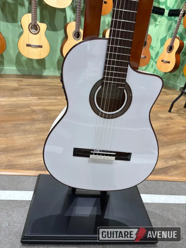 Martinez Kema series White MP - Guitare Classique