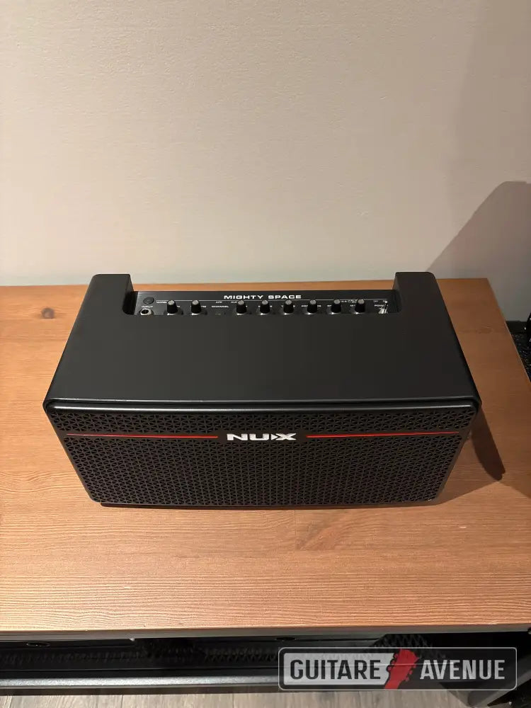 Nux Mighty space Ampli