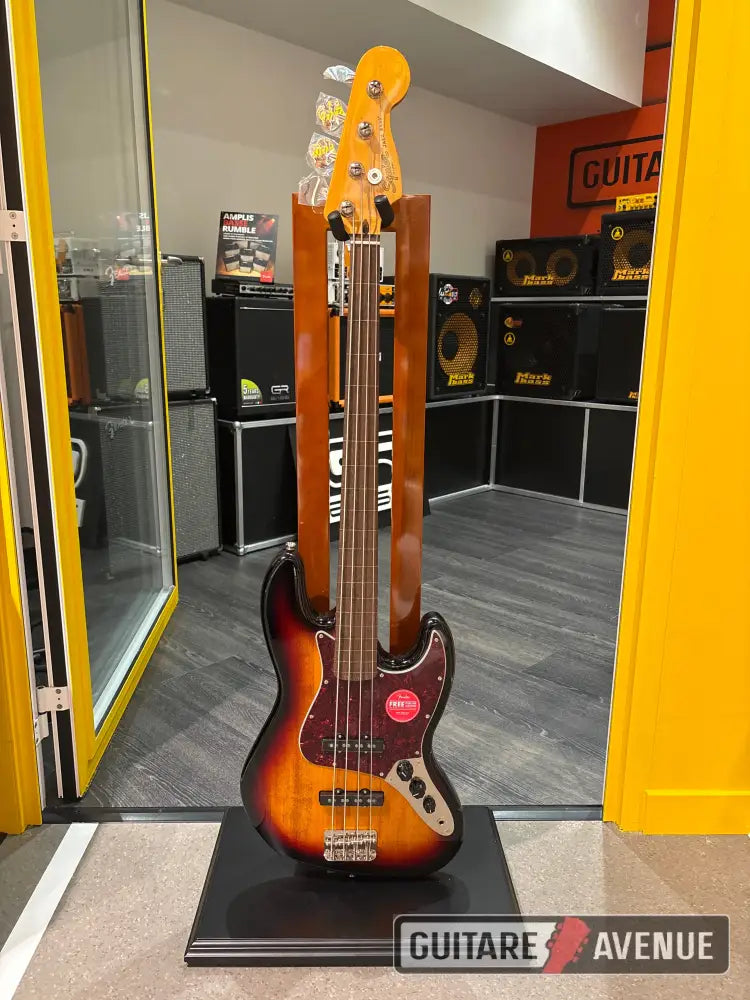 Squier Classic vive 60’s Jazz Bass fretless Basses