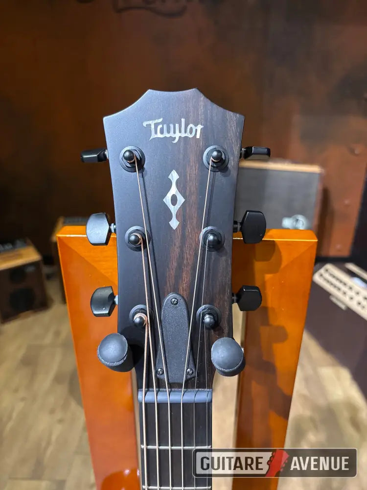 Taylor 324CE Next Gen. 2026 Guitare acoustique