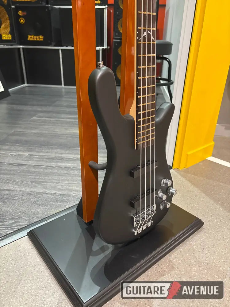 Warwick Robert Trujillo signature satin black Basses